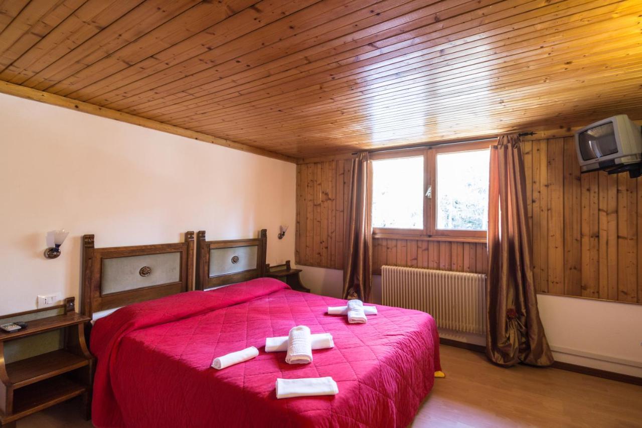 Hostel Il Pirata Каварено Стая снимка